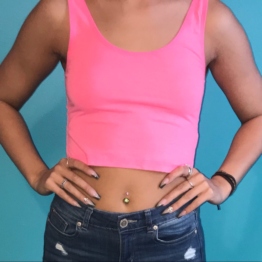 Cropped Tanks - Picture 2 of 3